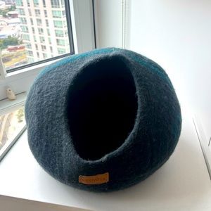 Cat bed Cave (large, felt)